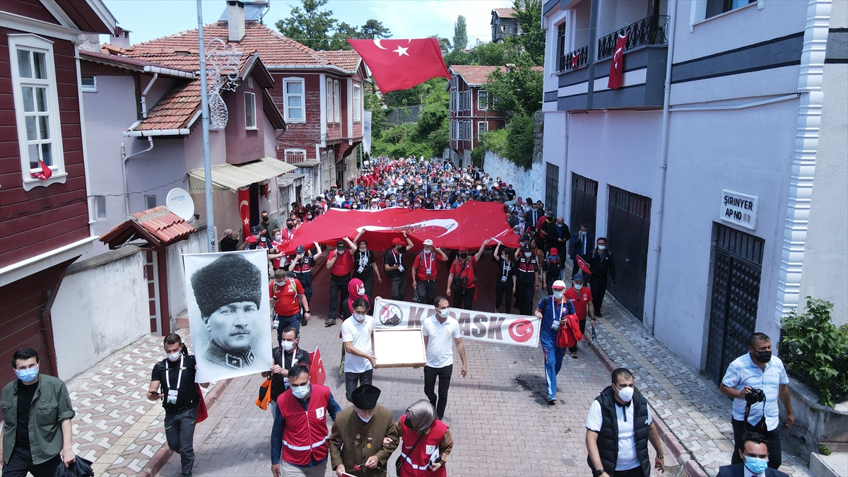 Bakan Kasapoğlu, “Atatürk ve İstiklal Yolu Yürüyüşü”ne katıldı