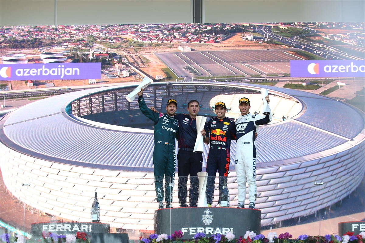 F1 Azerbaycan Grand Prix'sinde zafer Sergio Perez'in
