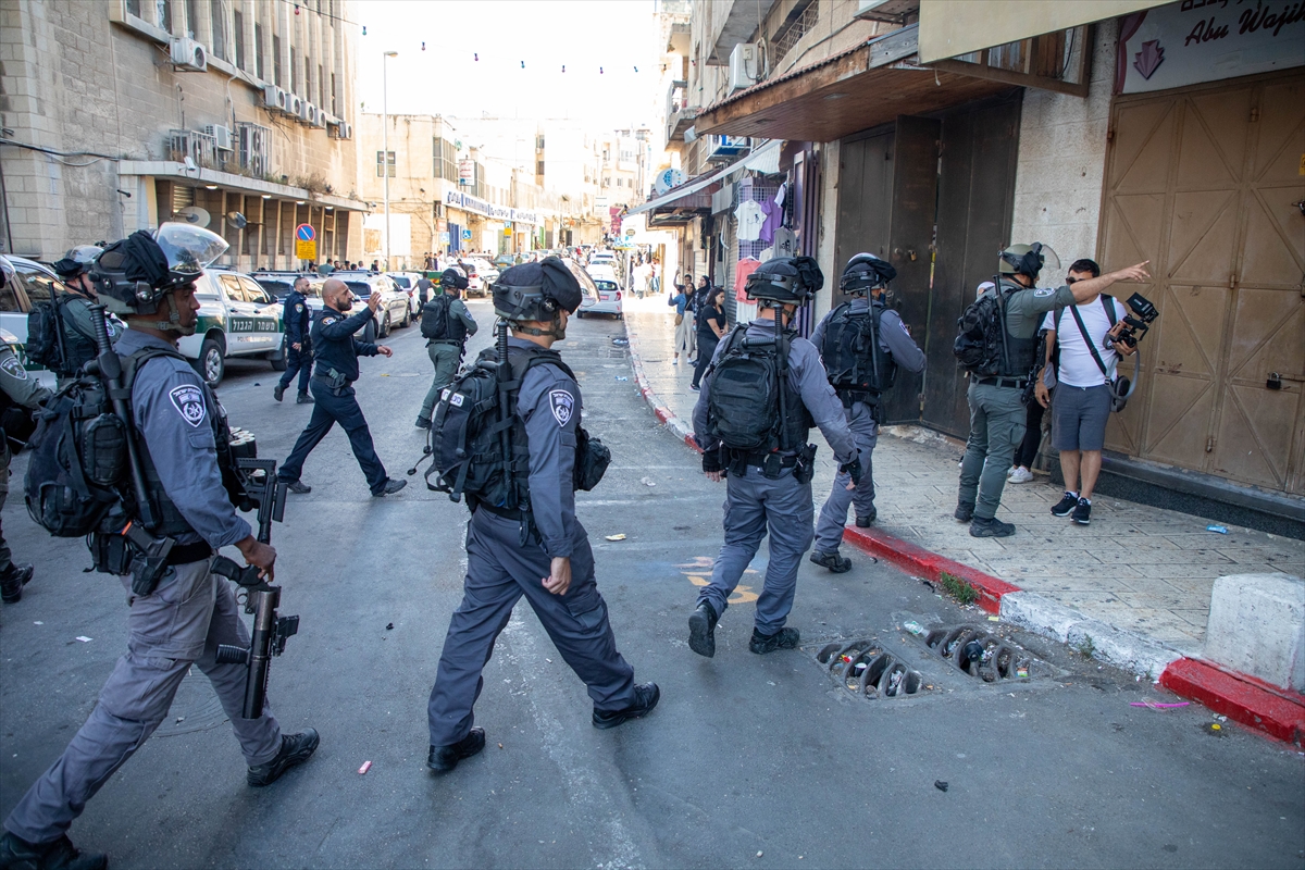 İsrail polisinden Kudüs’te Filistinlilere saldırı: 10 yaralı