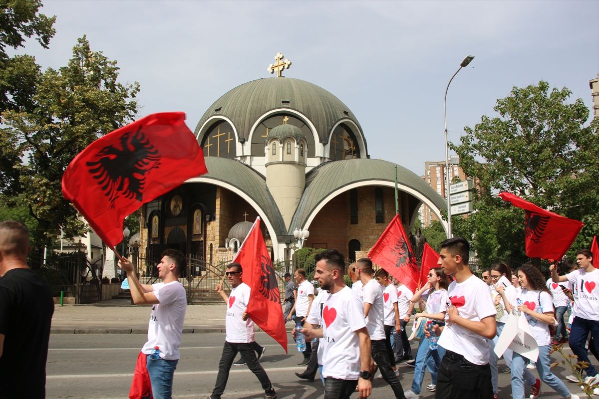 Kuzey Makedonya'da Çamerya katliamının 77'nci yılı nedeniyle yürüyüş düzenlendi