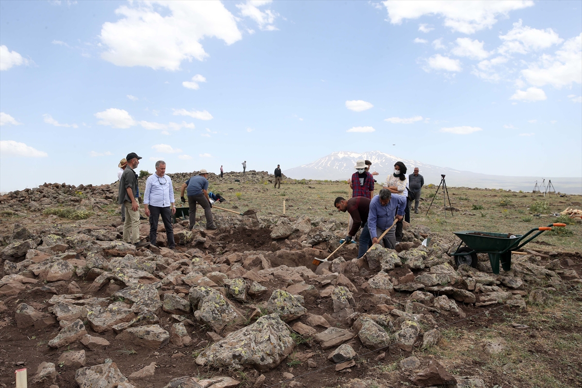 Muş'ta Malazgirt Savaşı alanının tespiti için kazı çalışmaları devam ediyor