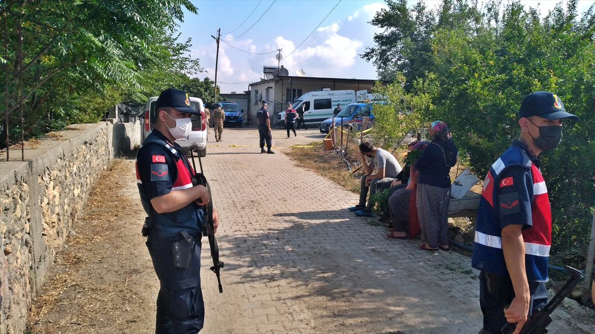 Osmaniye'de kocası ve görümcesini tüfekle öldürdüğü iddia edilen kadın gözaltına alındı