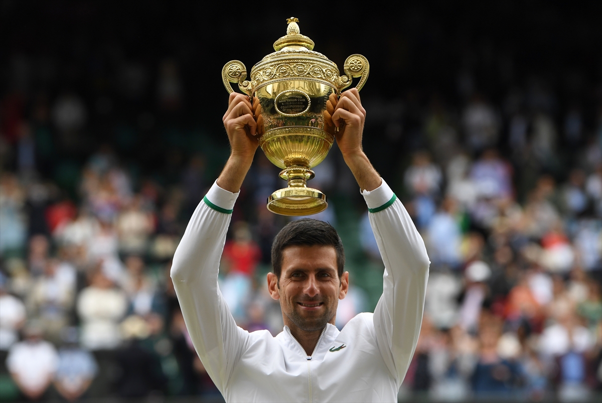 Djokovic, Wimbledon'daki 6. şampiyonluğuna ulaştı