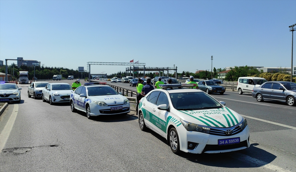 İstanbul'da Kurban Bayramı öncesi helikopter destekli trafik uygulaması gerçekleştirildi