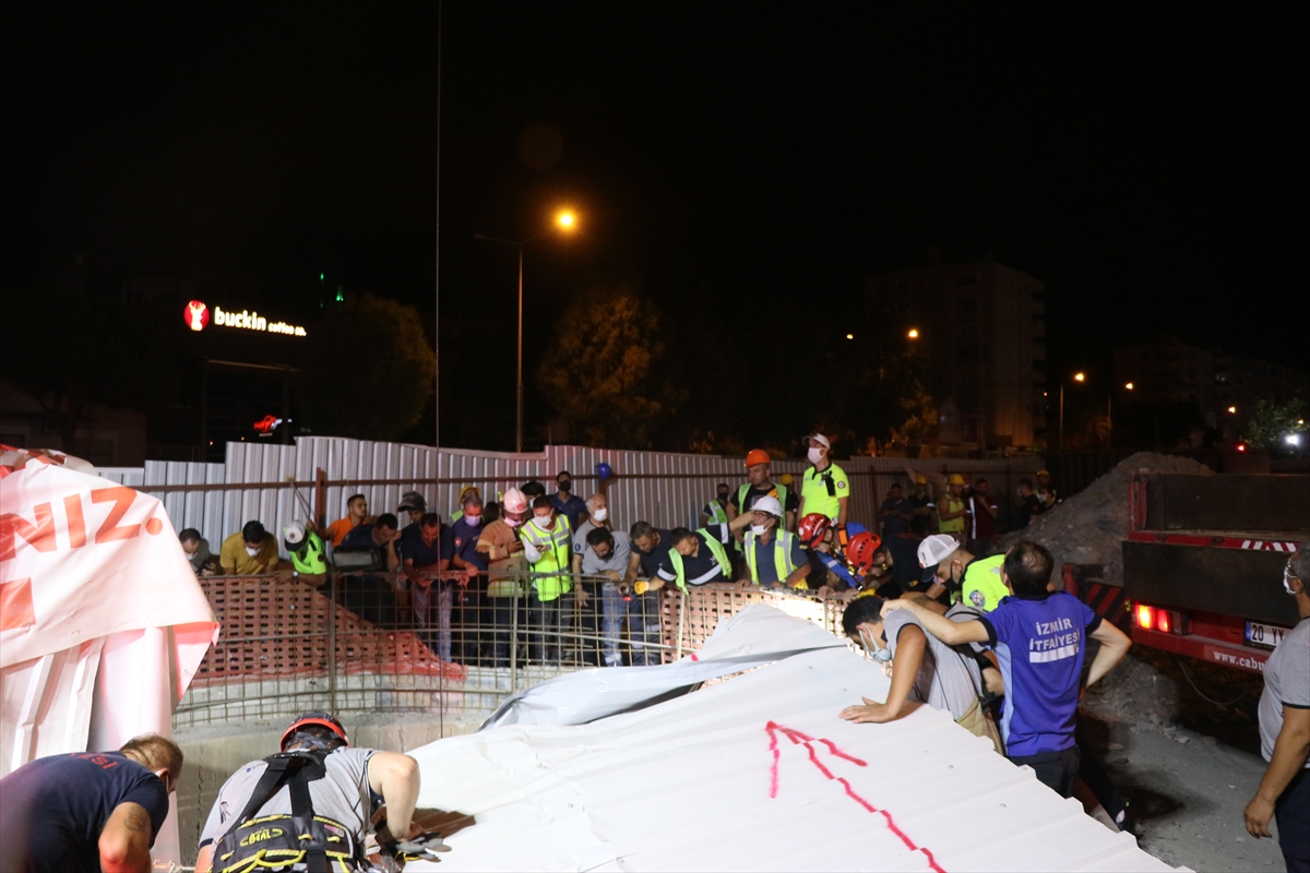 GÜNCELLEME – İzmir'de otomobil metro inşaatındaki 25 metrelik boşluğa düştü: 1 ölü, 1 yaralı