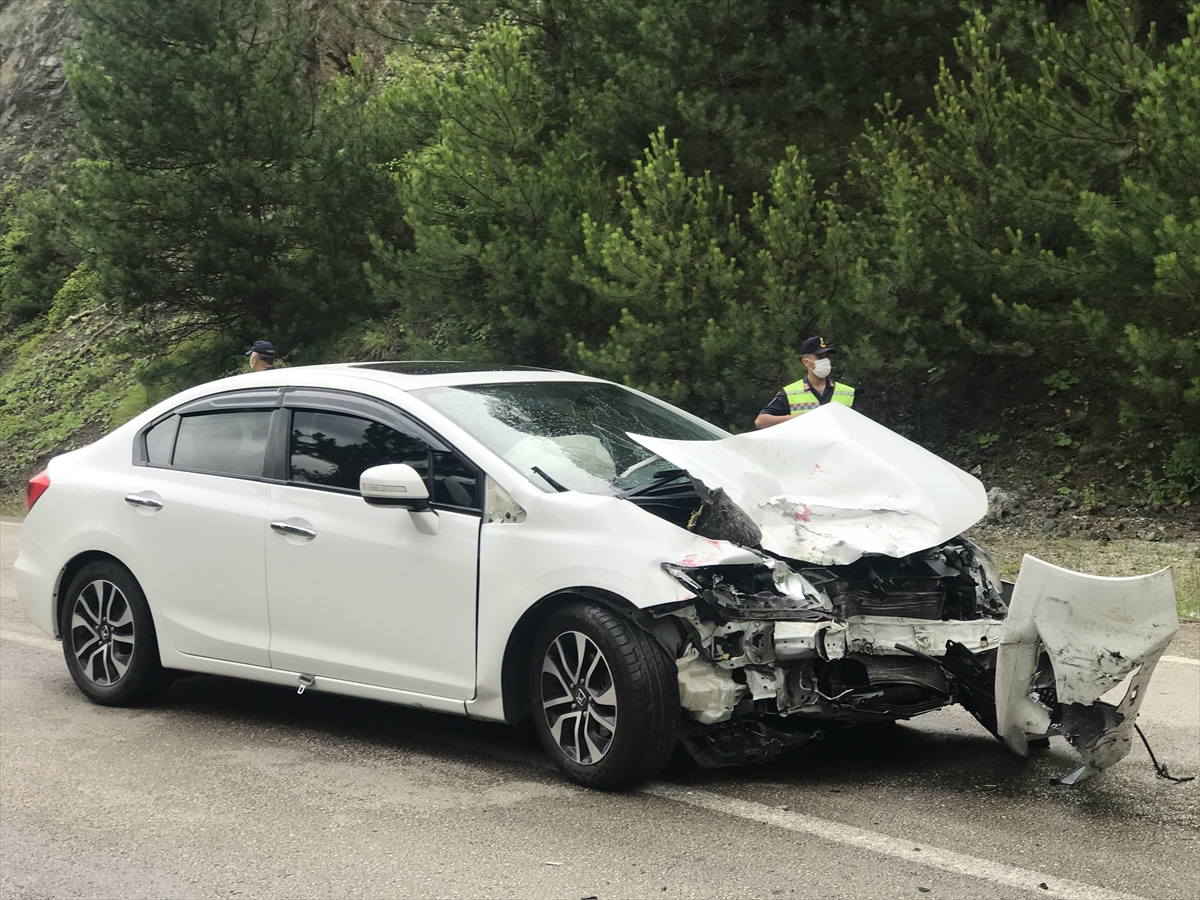 Karabük'te üç ayrı trafik kazasında 8 kişi yaralı