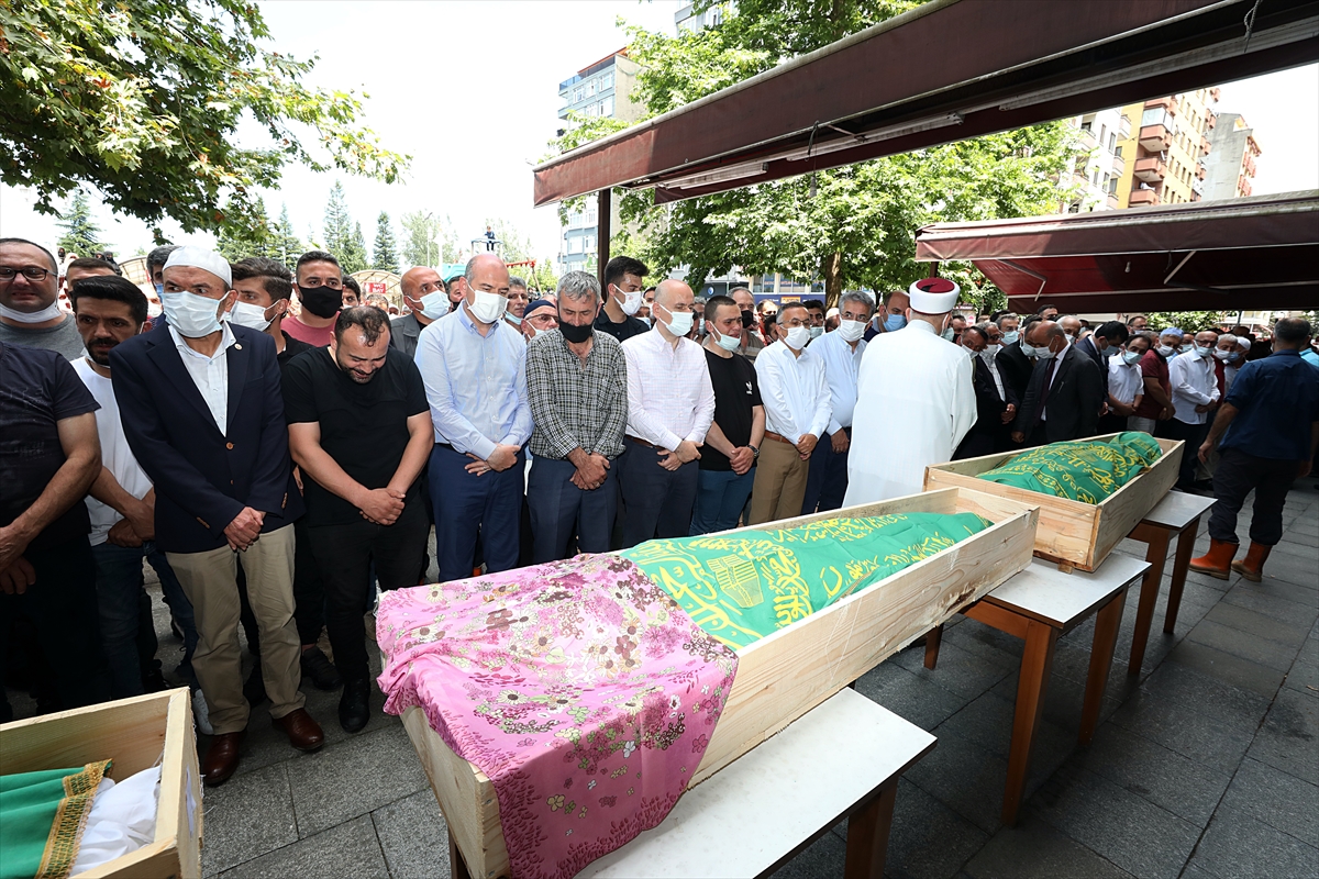 Rize'deki sel ve heyelanda hayatını kaybeden 3 kişi son yolculuklarına uğurlandı