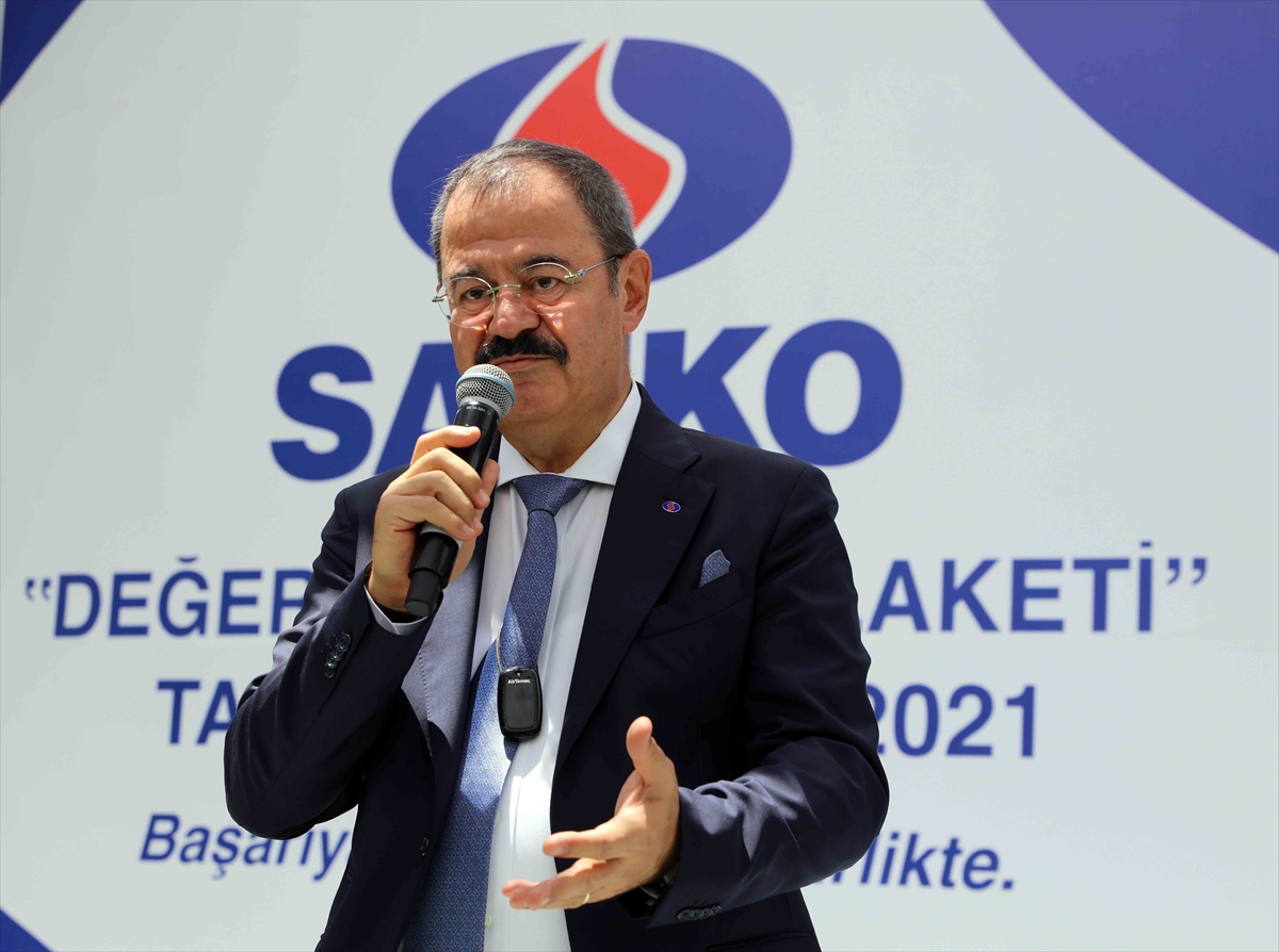 SANKO Holding'den 10 ila 40 yıl arasında çalışanlarına “Değerli Yıllar Plaketi”