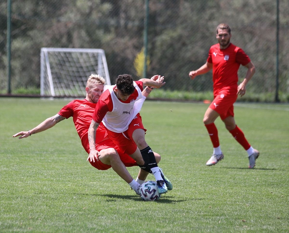 Sivasspor, Petrocub maçının hazırlıklarını Bolu'da sürdürüyor