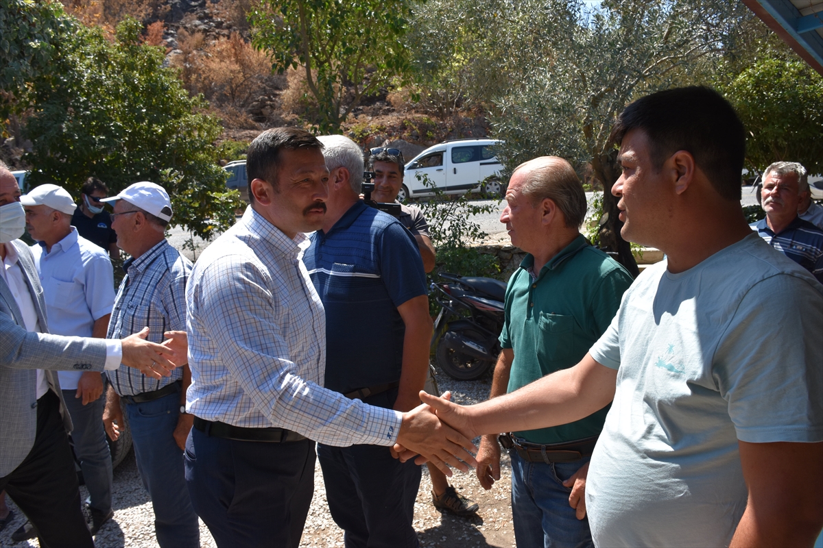 AK Parti Genel Başkan Yardımcısı Hamza Dağ, Marmaris'te yanan mahalleleri ziyaret etti: