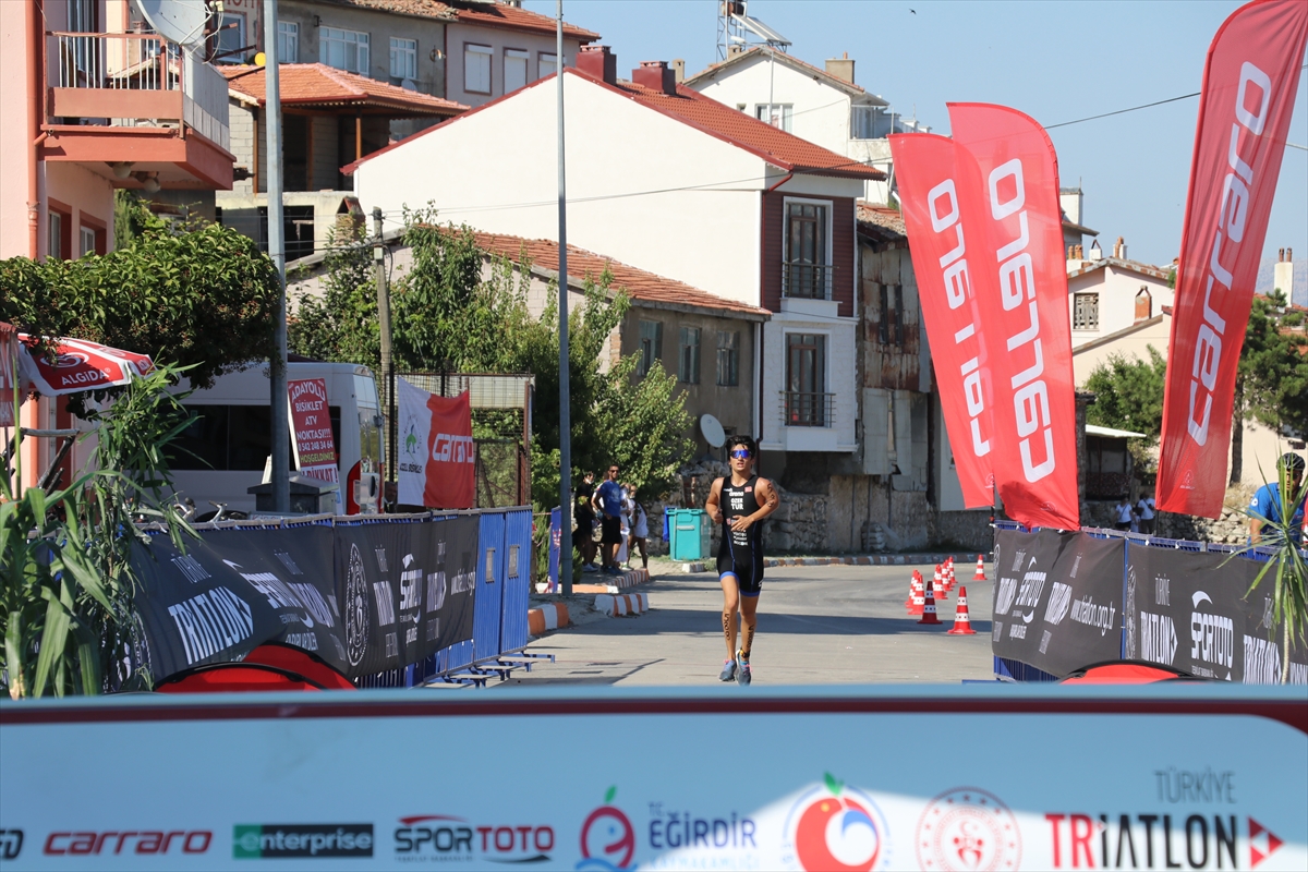 Eğirdir Oral-B Triatlon Türkiye Kupası Final Yarışları başladı