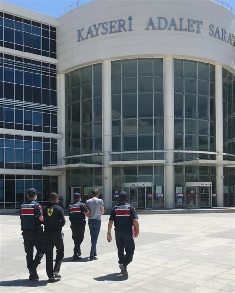Kayseri'de jandarmanın yakaladığı kablo hırsızları tutuklandı