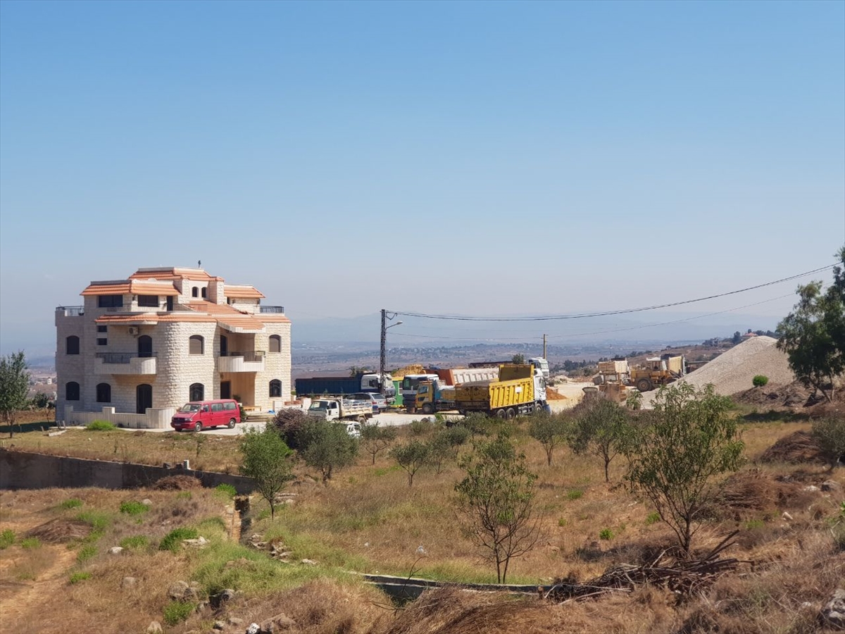 Lübnan ordusu: Akkar'daki patlama askerlerin el koyduğu yakıt deposunda meydana geldi