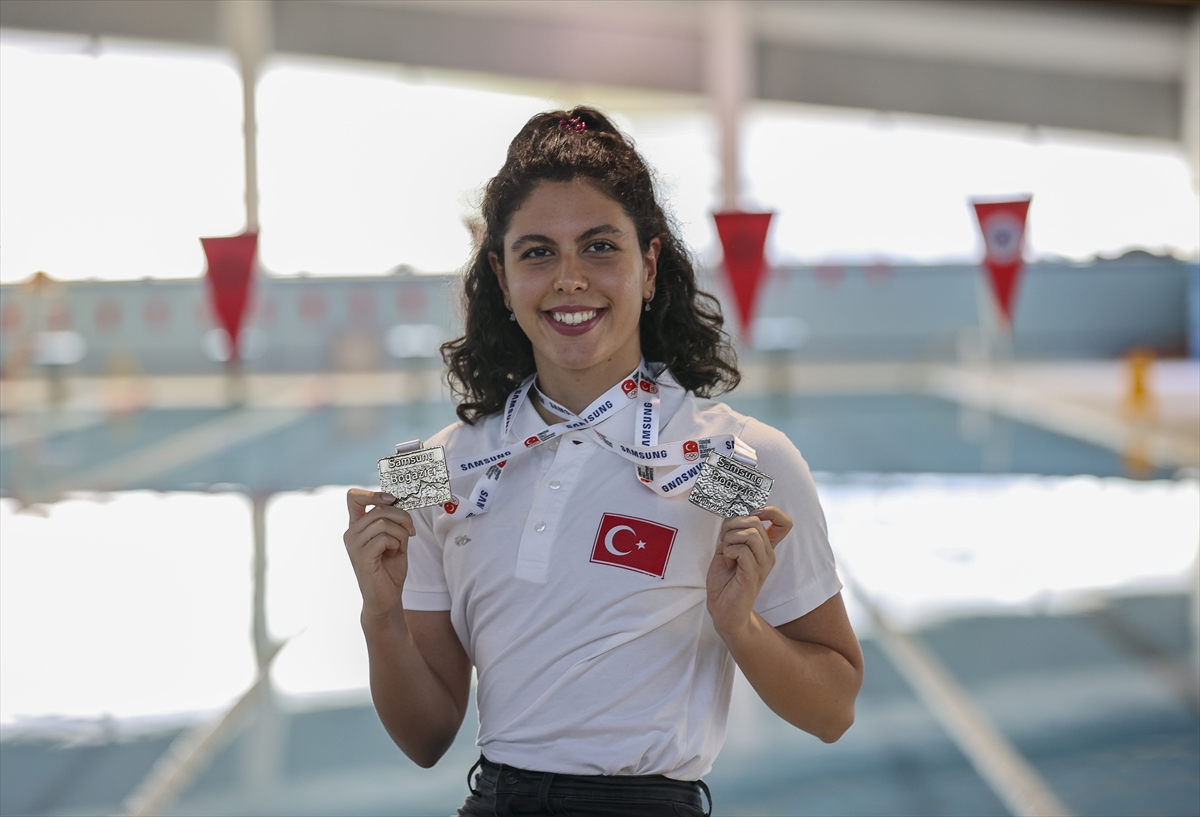 Milli yüzücü Hilal Zeyneb Saraç master kategorisinde dünya rekoru kırmayı hedefliyor: