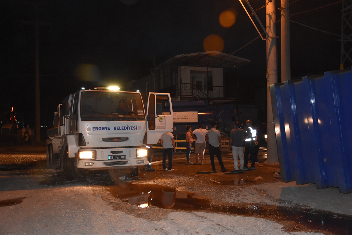 Tekirdağ'da geri dönüşüm fabrikasında çıkan yangın hasara neden oldu