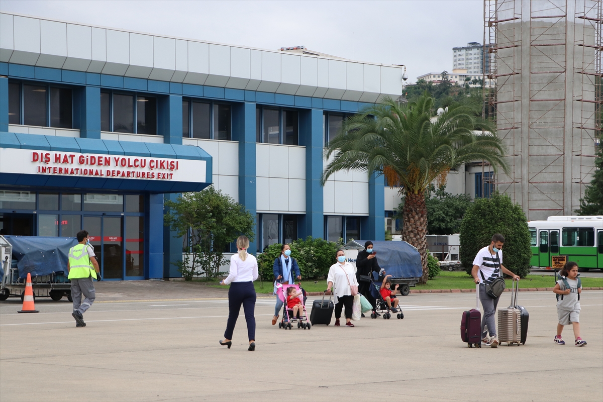 Trabzon Havalimanı, pistinde oluşan ondülasyonun giderilmesinin ardından yeniden uçuşlara açıldı