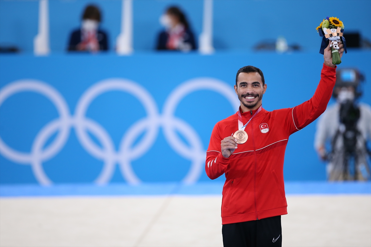 Türk cimnastiği tarihindeki ilk olimpiyat madalyasını Ferhat Arıcan ile aldı