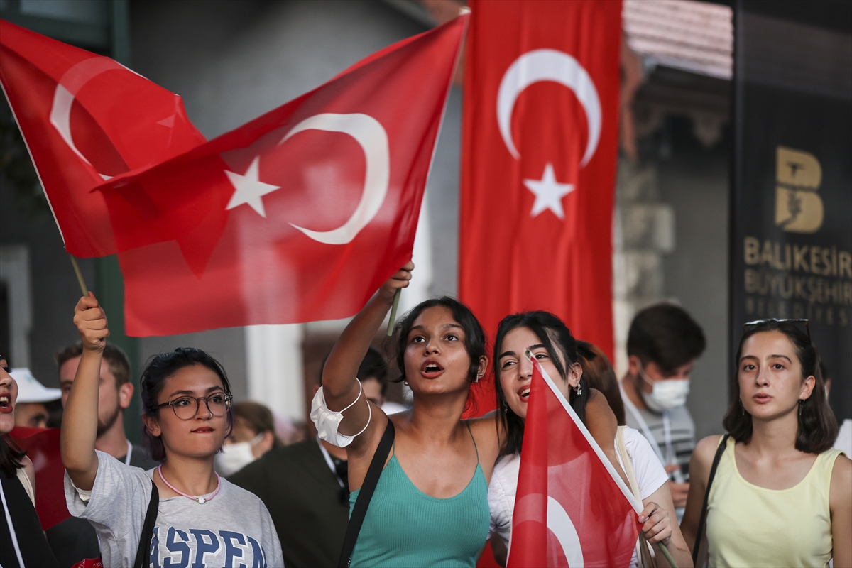 Zafer Treni Ankara'dan 99 genç ile yola çıktı