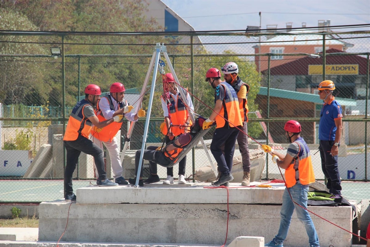 AFAD'ın “gönüllü ordusu” afetlerde can kurtaracak