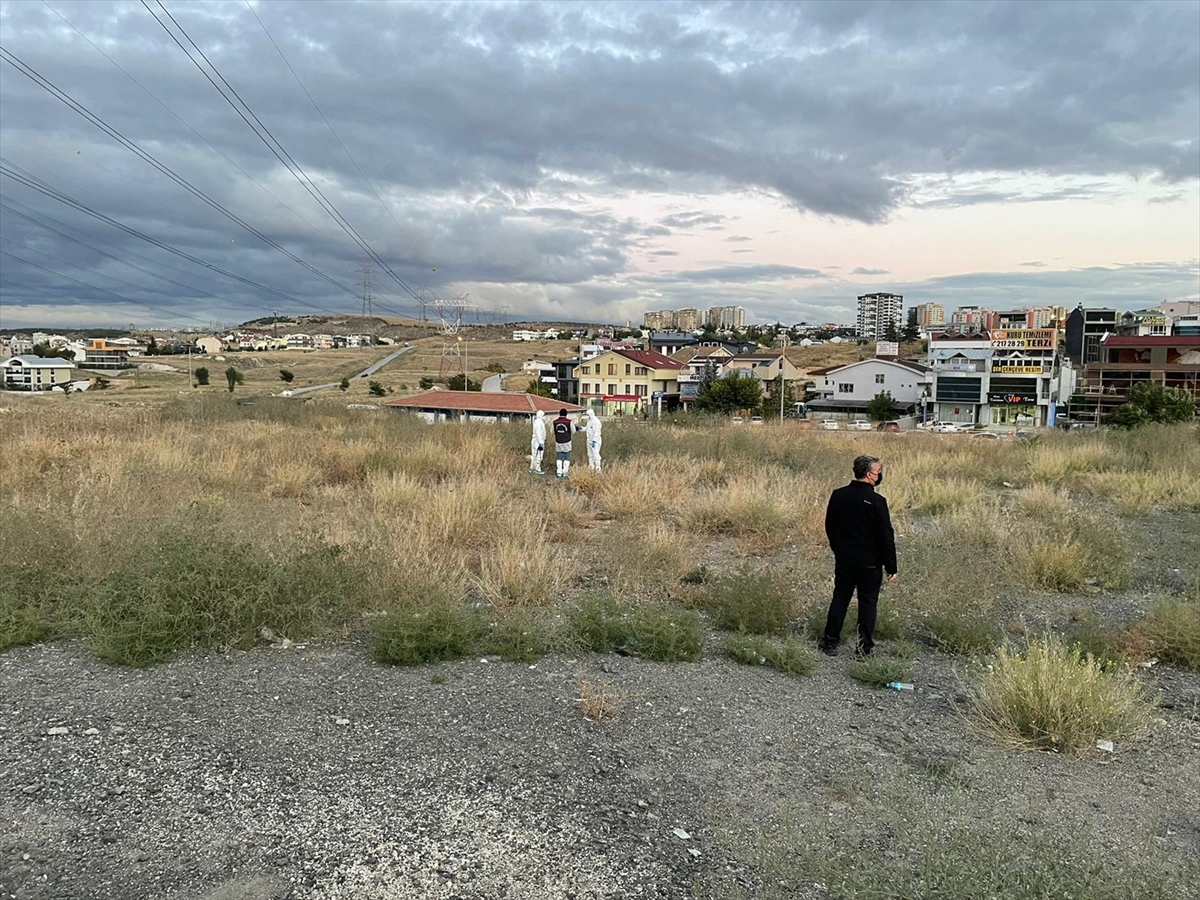 Ankara'da boş arazide erkek cesedi bulundu