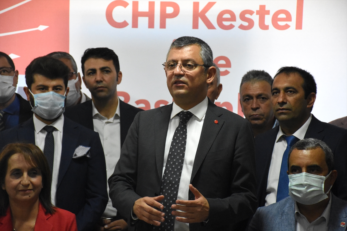 CHP Grup Başkanvekili Özel, Bursa'da ziyaretlerde bulundu: