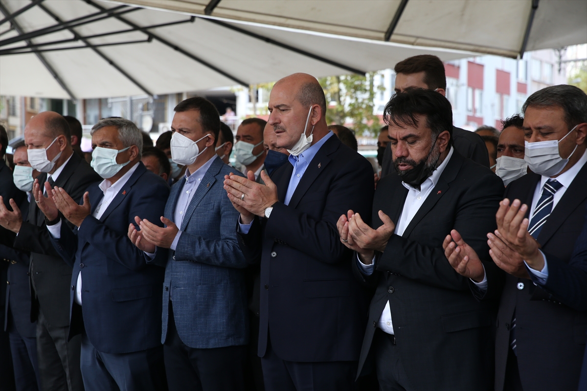 İçişleri Bakanı Soylu, Balıkesir'de AK Parti'li Aydemir'in babasının cenaze törenine katıldı