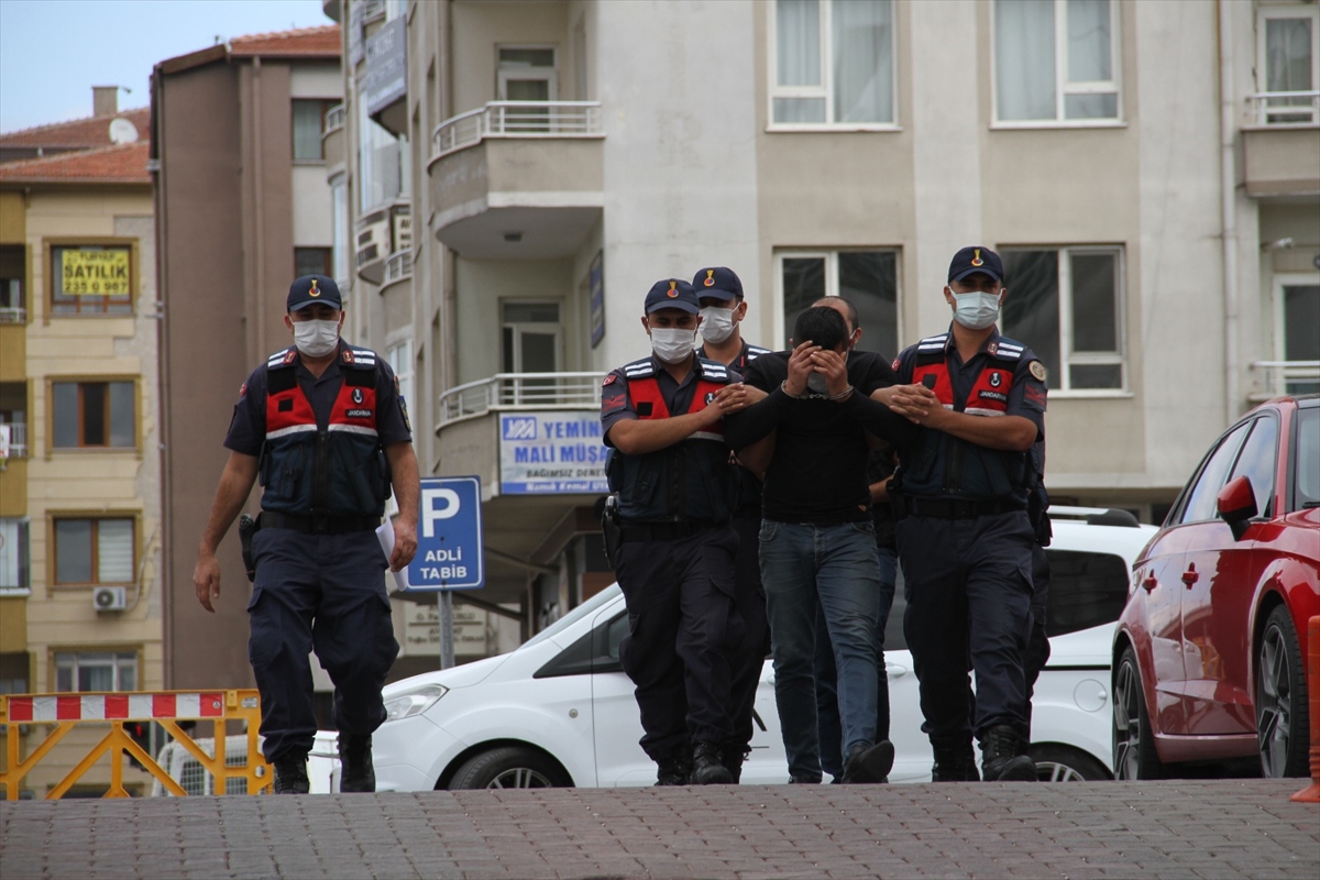 Kayseri'de 22 hırsızlık olayına karıştıkları belirlenen 2 kişi tutuklandı