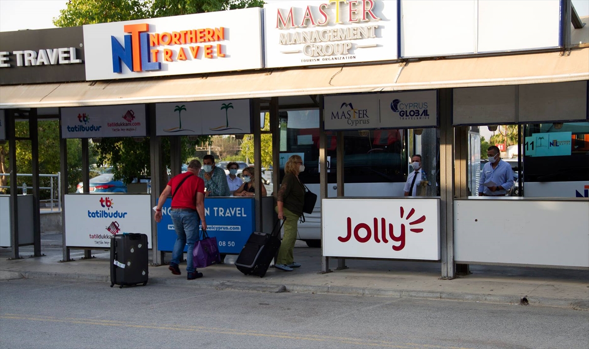 Kış turizmi kapsamındaki ilk turist kafilesi KKTC'ye geldi