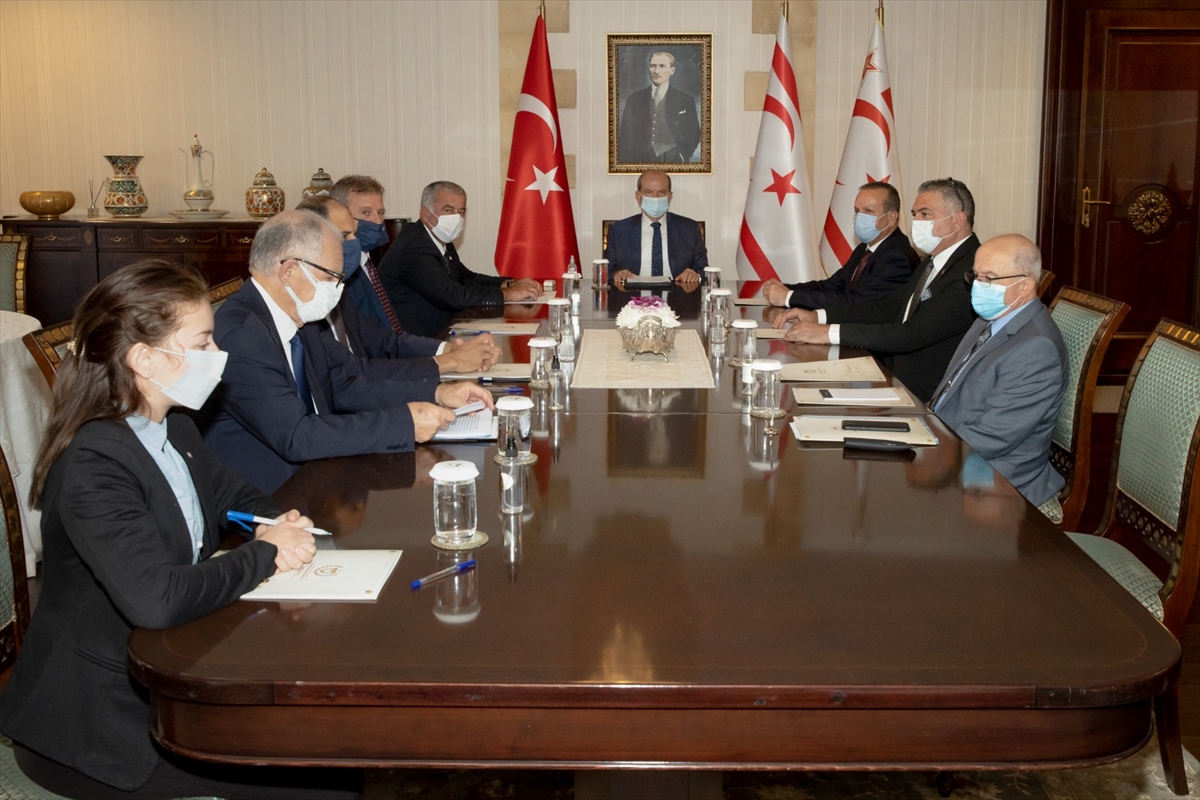 KKTC Cumhurbaşkanı Tatar, Meclis'te temsil edilen partileri New York temaslarına ilişkin bilgilendirdi
