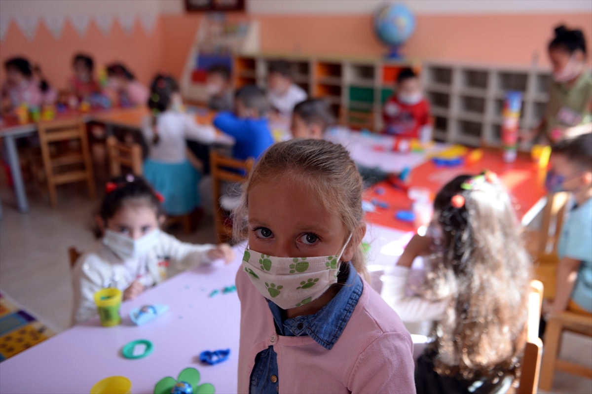 Doğu Anadolu Bölgesi'nde öğrenciler ders başı yaptı