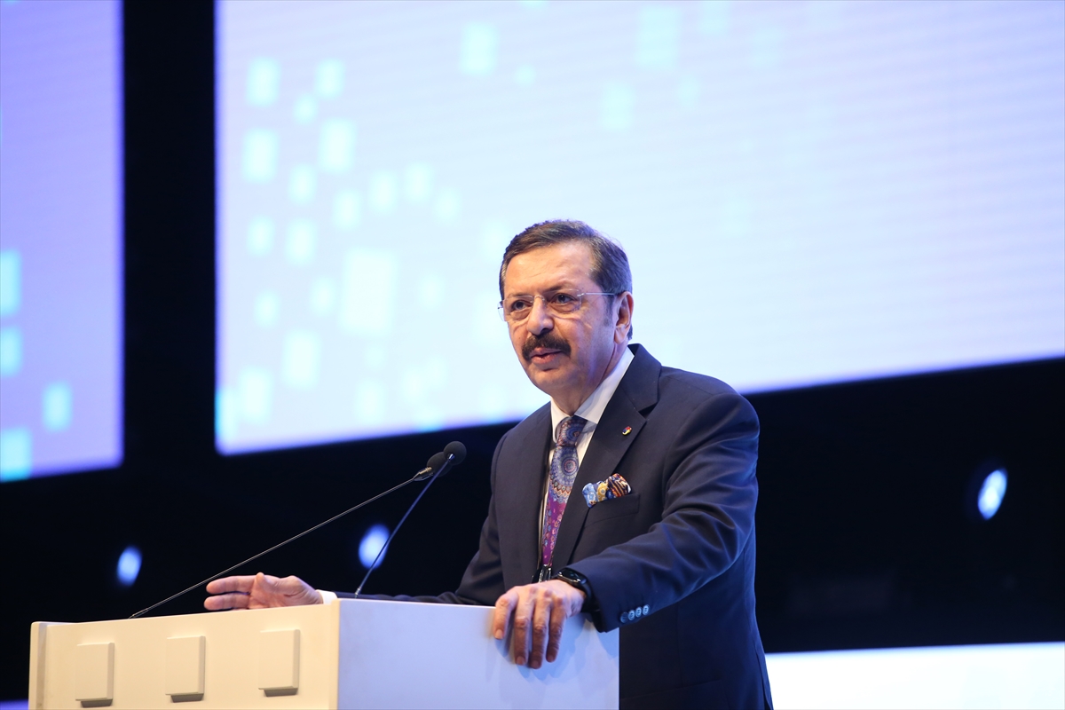 TOBB Başkanı Hisarcıklıoğlu:  “Dünyanın en değerli arazisi akıllı telefonun ekranıdır”
