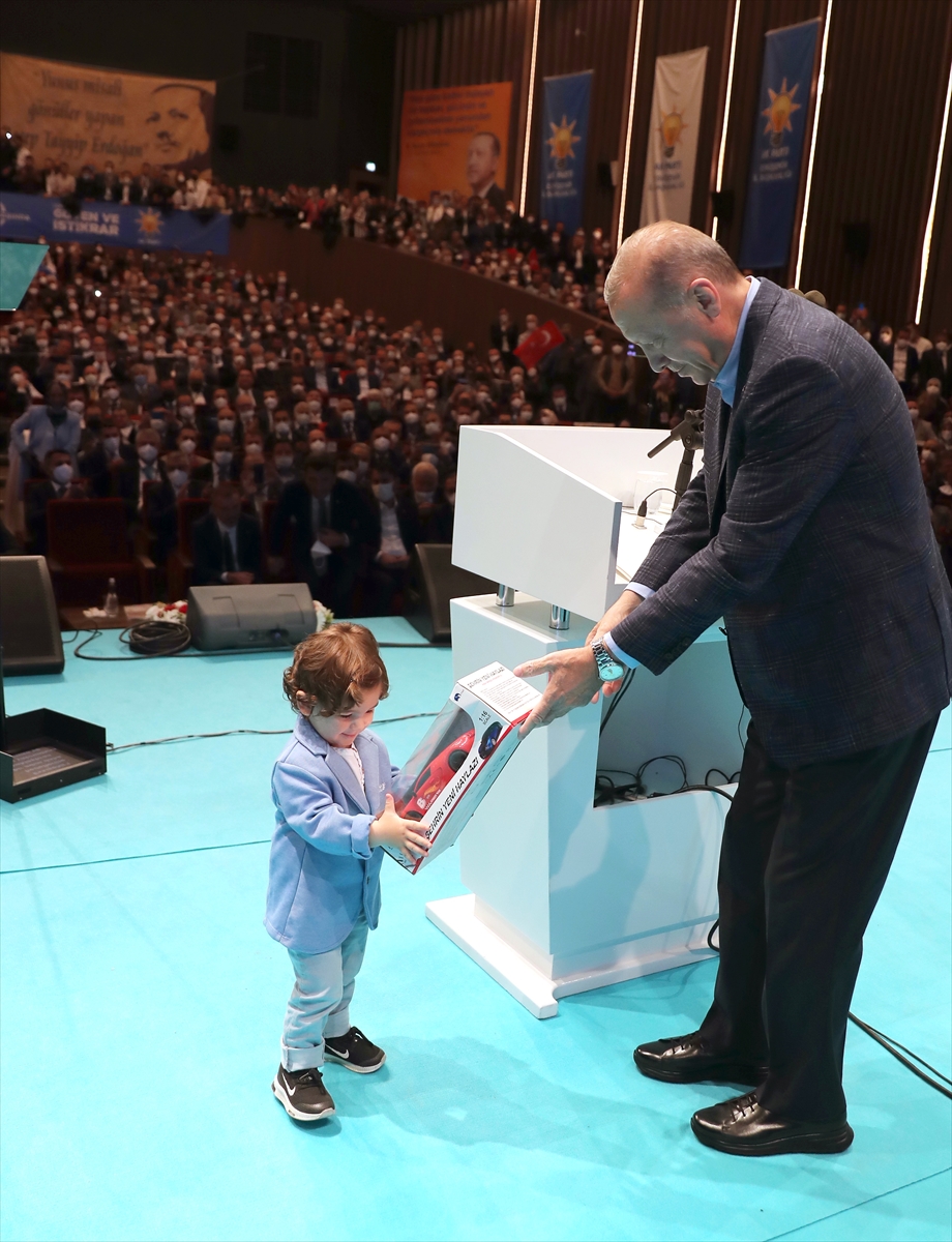 Cumhurbaşkanı ve AK Parti Genel Başkanı Erdoğan, partisinin Eskişehir Genişletilmiş İl Danışma Toplantısı'na katıldı: (2)