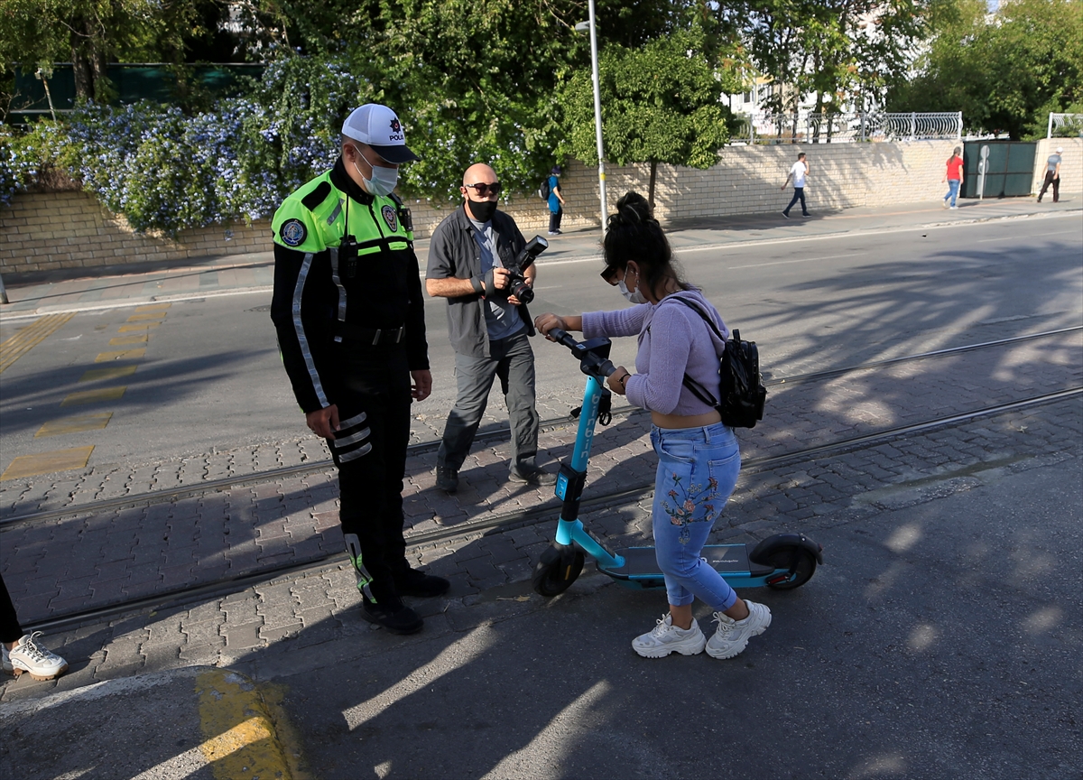 Antalya'da elektrikli scooter kullanımına ilişkin denetim gerçekleştirildi