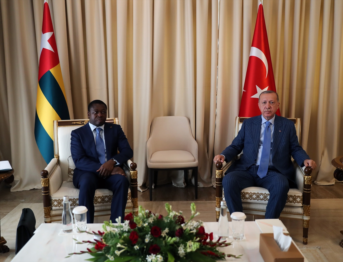 Türkiye Cumhurbaşkanı Erdoğan Togo'ya geldi