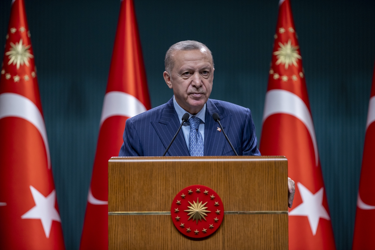 Cumhurbaşkanı Erdoğan, Kabine Toplantısı'nın ardından millete seslendi: (1)