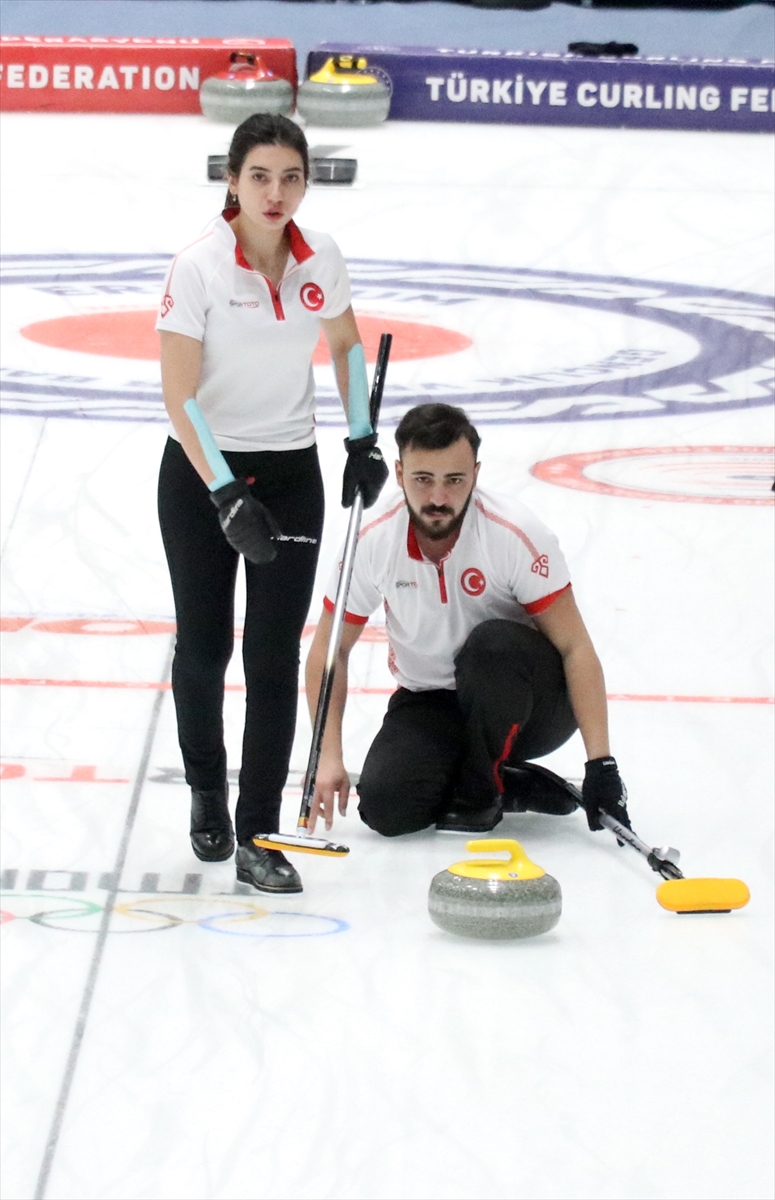 Curlingde 2022 Kış Olimpiyat Oyunları ön eleme müsabakaları