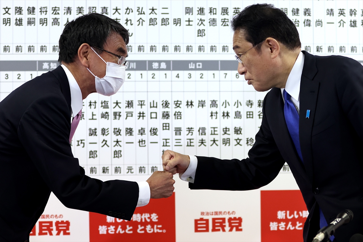 Japonya'da sandık çıkış anketine göre, Liberal Demokrat Parti mecliste çoğunluğu koruyor