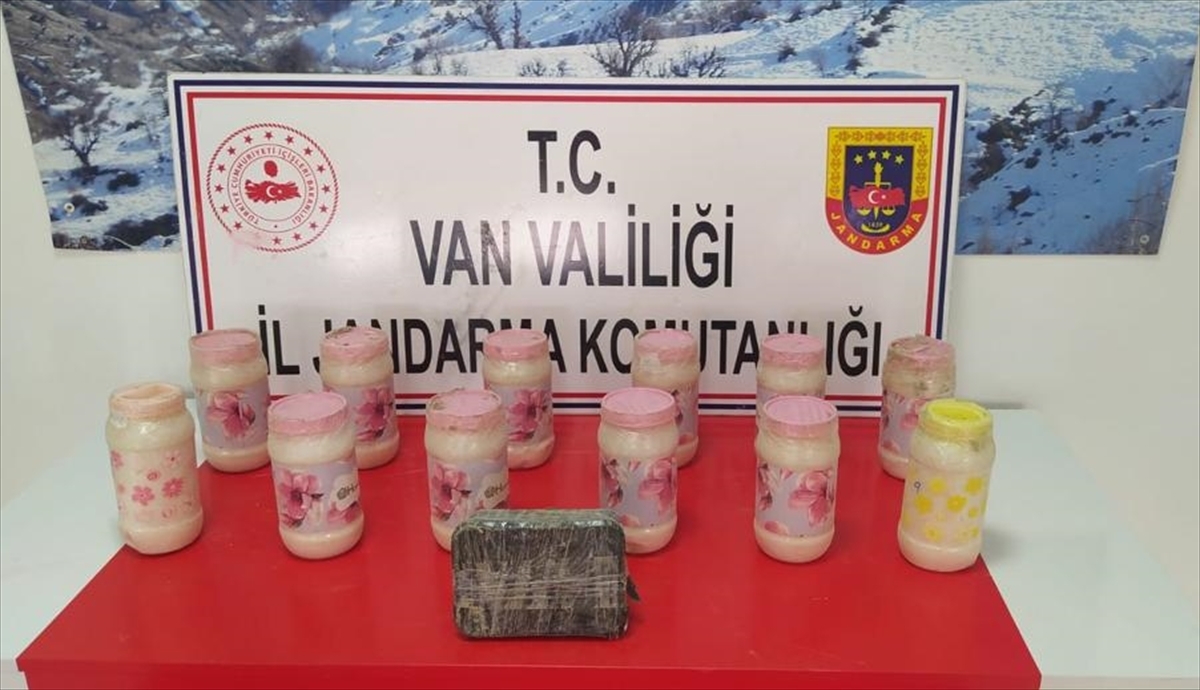 Van'da 14 kilogram sentetik uyuşturucu ele geçirildi