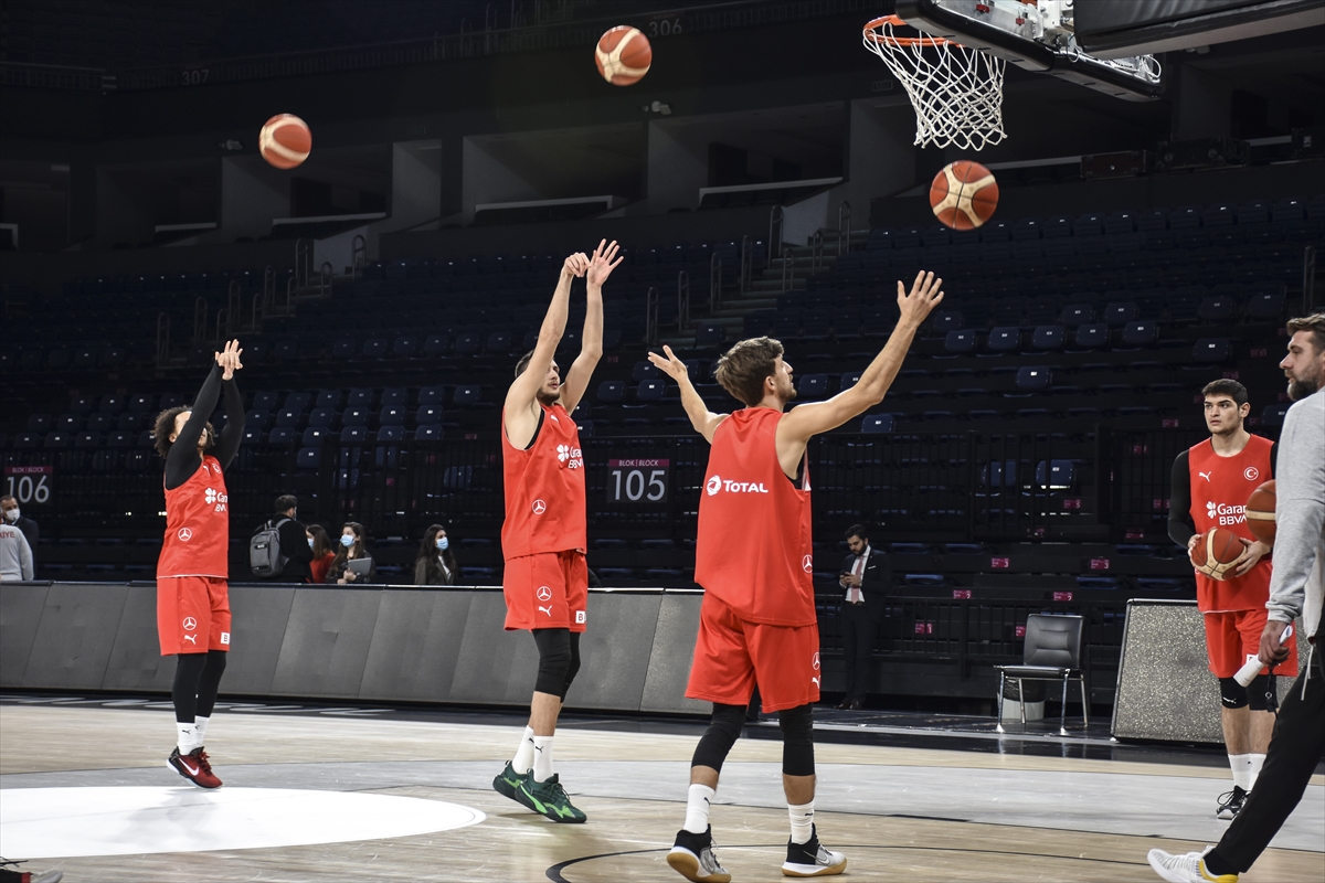 A Milli Erkek Basketbol Takımı, basınla buluştu