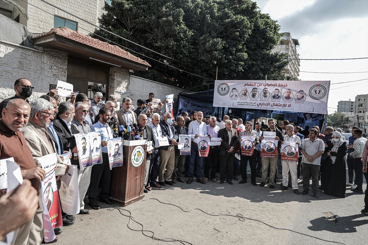 Açlık grevindeki Filistinli tutuklulara destek için Gazze'de “dayanışma çadırı”