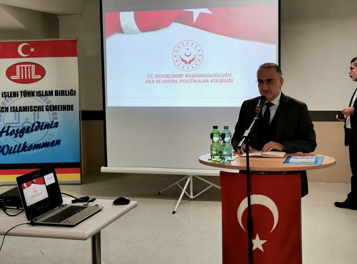 Almanya'da “Çocuğun Korunması ve Ailenin Sorumluluğu” semineri düzenlendi