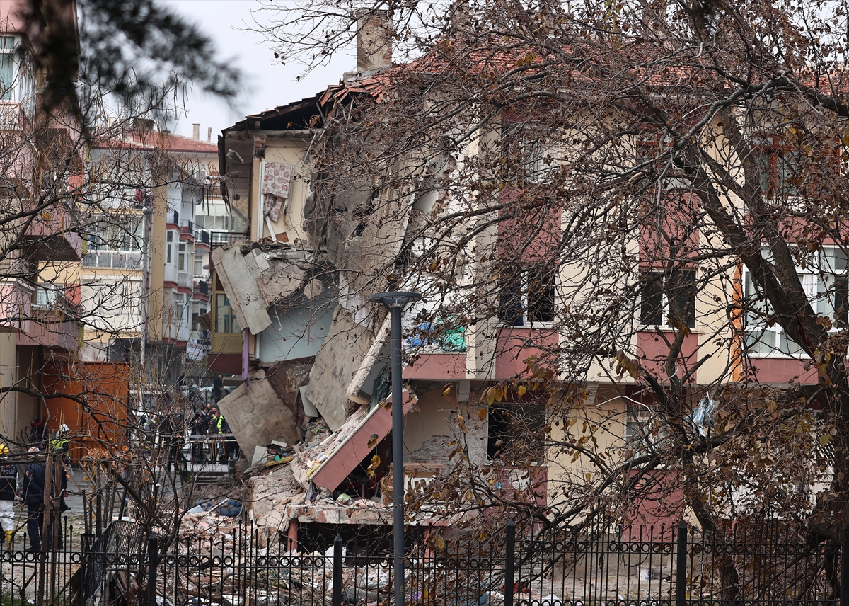 GÜNCELLEME – Ankara'da bir binada patlama meydana geldi