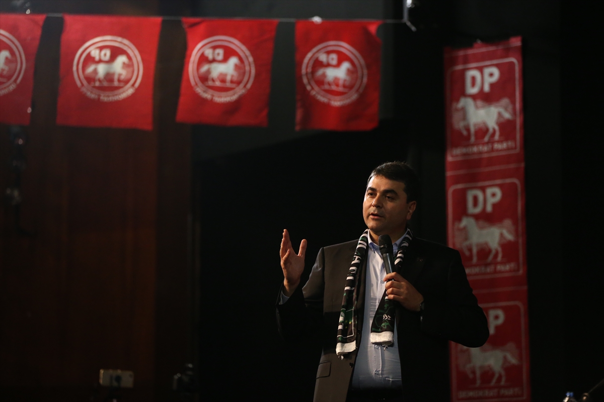 DP Genel Başkanı Uysal, Kocaeli'de partisinin il kongresine katıldı: