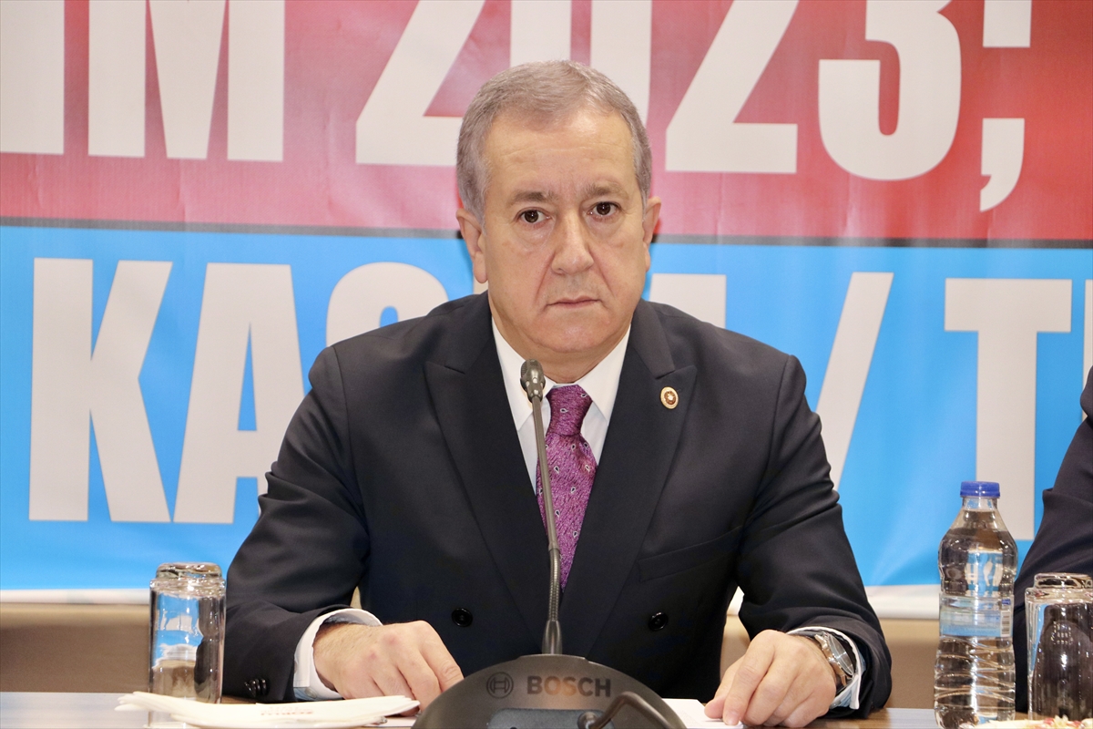 MHP'li Durmaz, Trabzon'da “Adım Adım 2023, İl İl Anadolu” Toplantısı'nda konuştu: