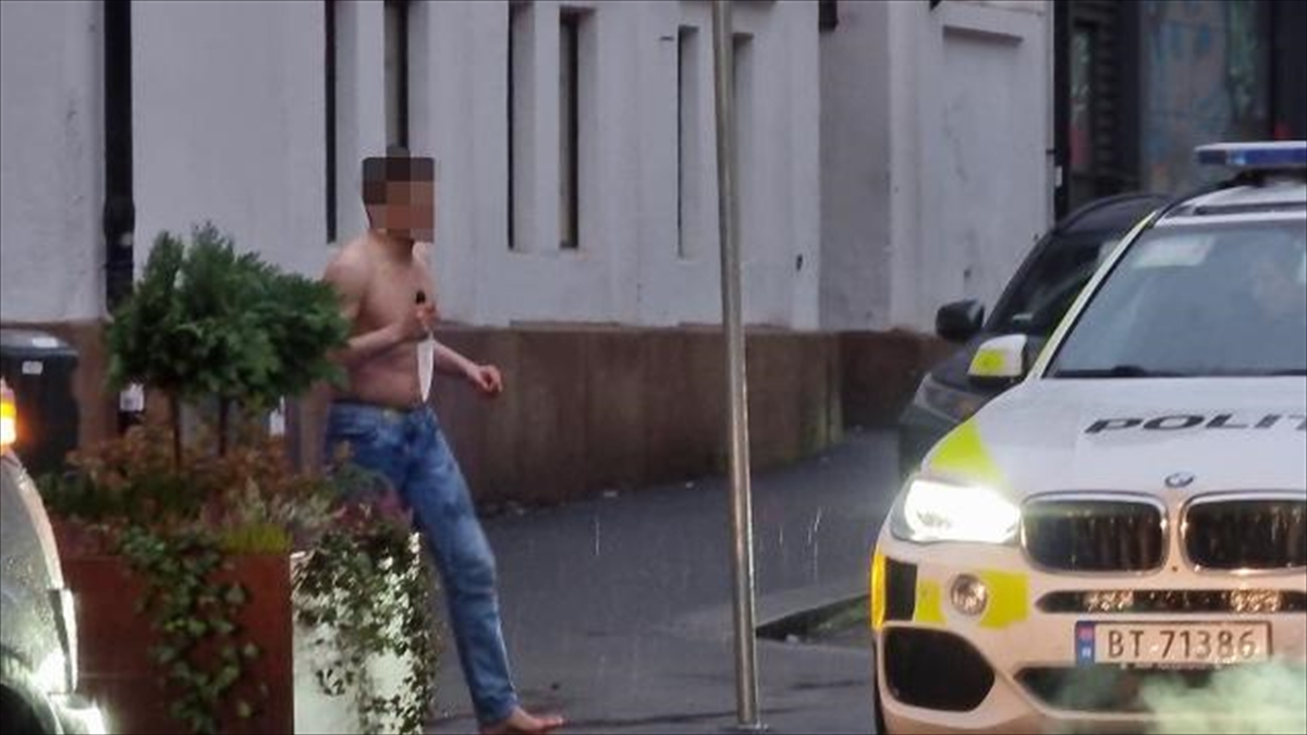 Norveç'te bıçaklı saldırgan polis tarafından etkisiz hale getirildi