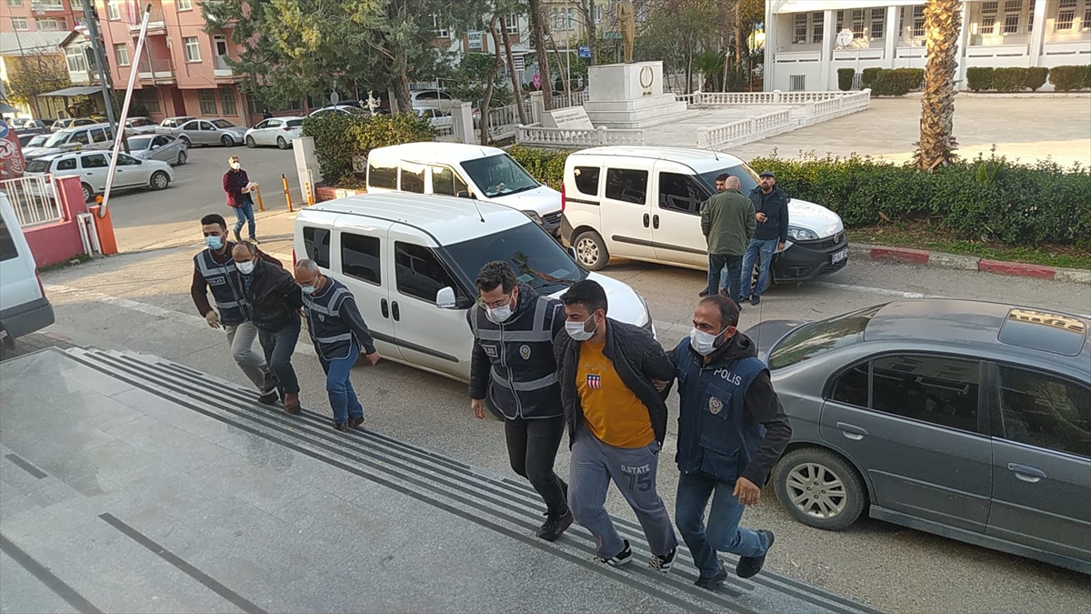Adana'daki uyuşturucu operasyonunda 2 şüpheli tutuklandı