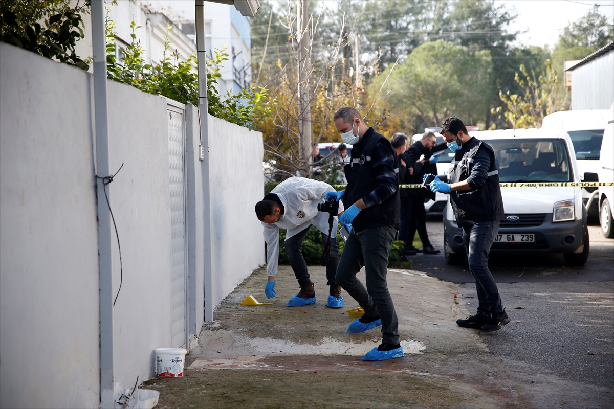 Antalya'da kardeşi tarafından vurulduğu öne sürülen kadın öldü