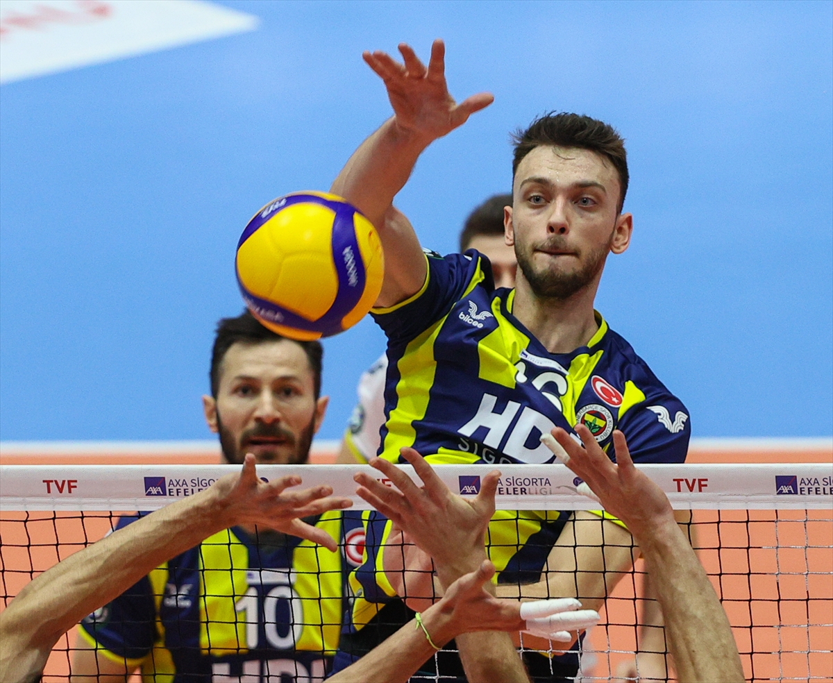 Voleybol: AXA Sigorta Efeler Ligi