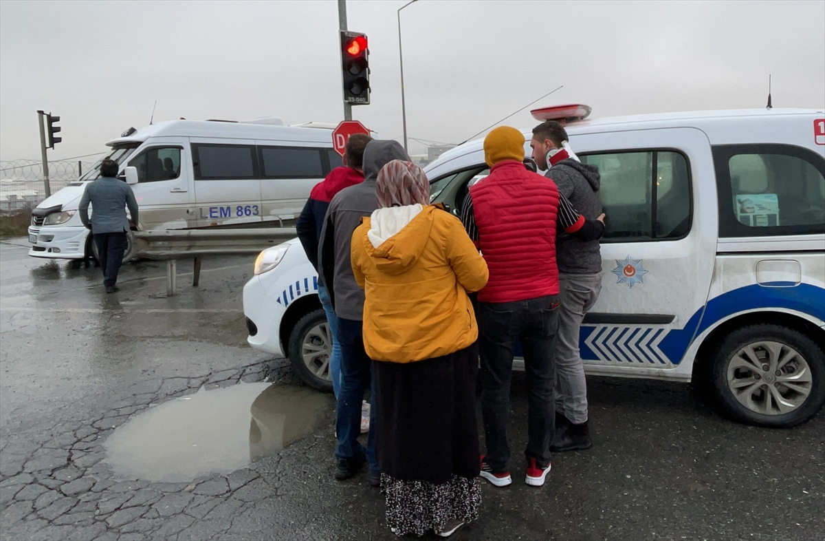 Arnavutköy'deki trafik kazasında 9 kişi yaralandı