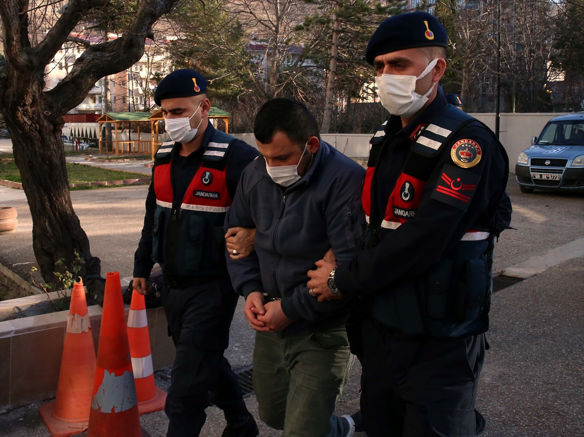 Boşanma aşamasındaki eşinin evine gidip jandarma personelini yaralayan şüpheli yakalandı